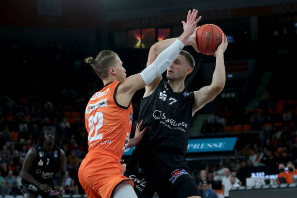 动摇了纽卡 动摇了纽卡